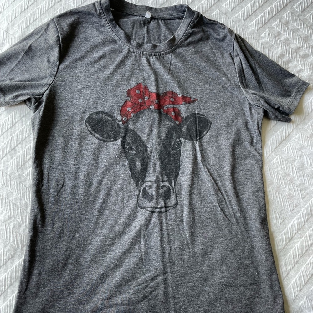 Cow Charcoal T-shirt. Only worn once!